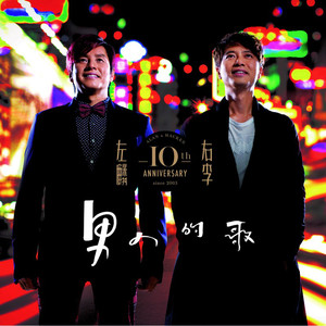 女学生被❌c🐻扒衣服
