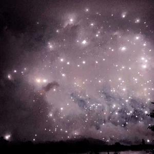 女学生被❌c🐻扒衣服
